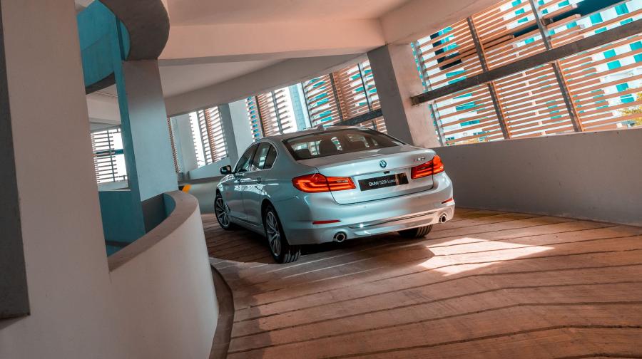  BMW 520i Sedan Luxury Line (G30) 2019 года  (MY) (фото 13 из 14)